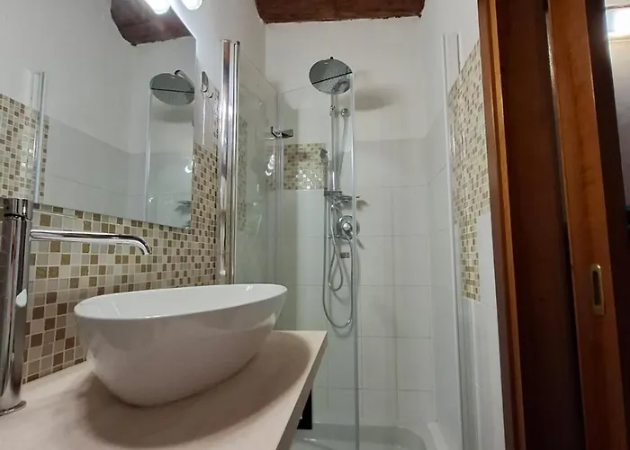 Isola One * فيرونا