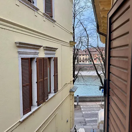 Apartment Isola One Verona